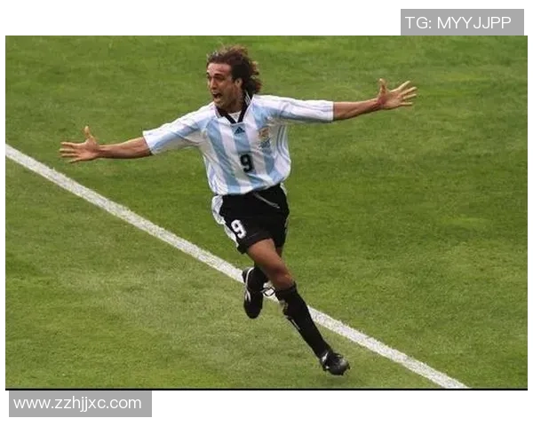 天下足球球星传奇集结展示全球足坛巨星风采与精彩瞬间