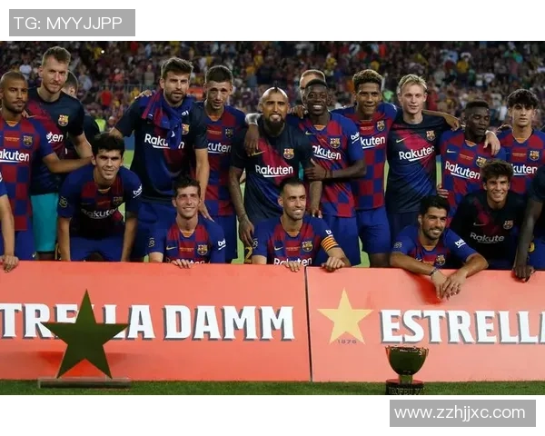 足球明星铁盒收藏品探秘 玩味经典与激情碰撞的完美融合